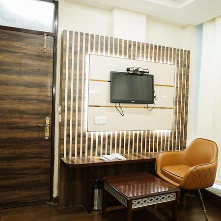 Hotel Batra Home Nizamuddin New Delhi Exterior foto