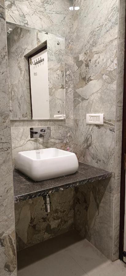 Hotel Batra Home Nizamuddin New Delhi Exterior foto