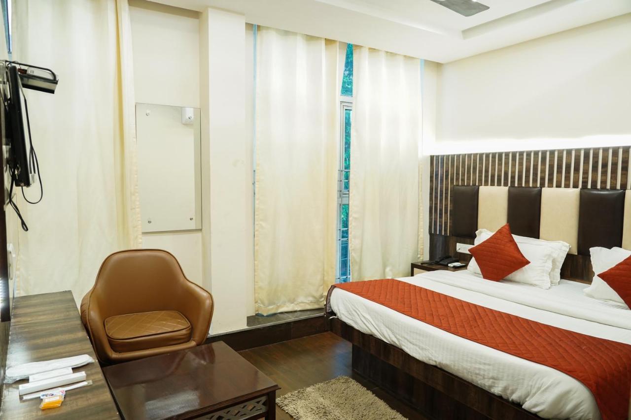 Hotel Batra Home Nizamuddin New Delhi Exterior foto