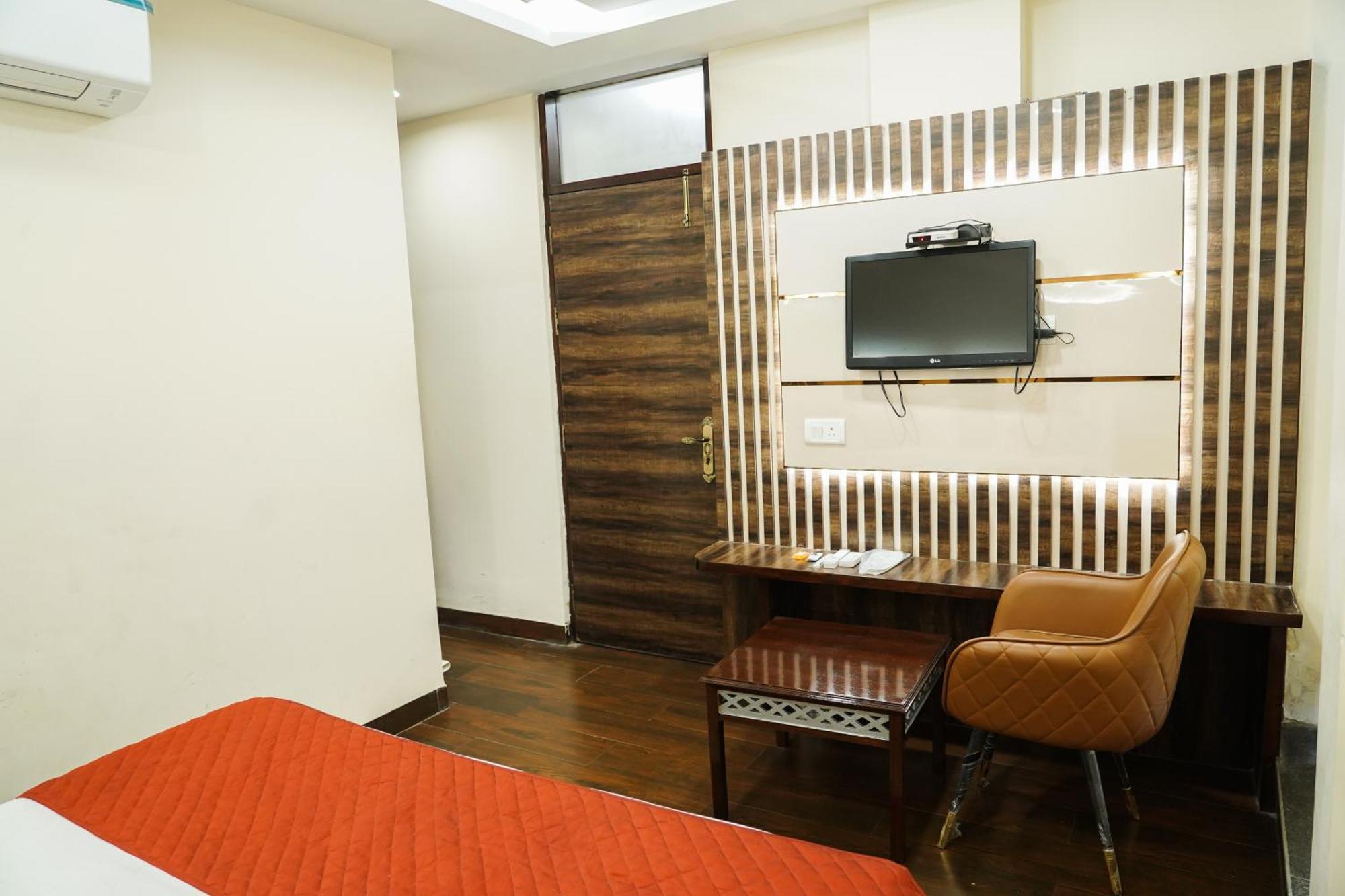 Hotel Batra Home Nizamuddin New Delhi Exterior foto
