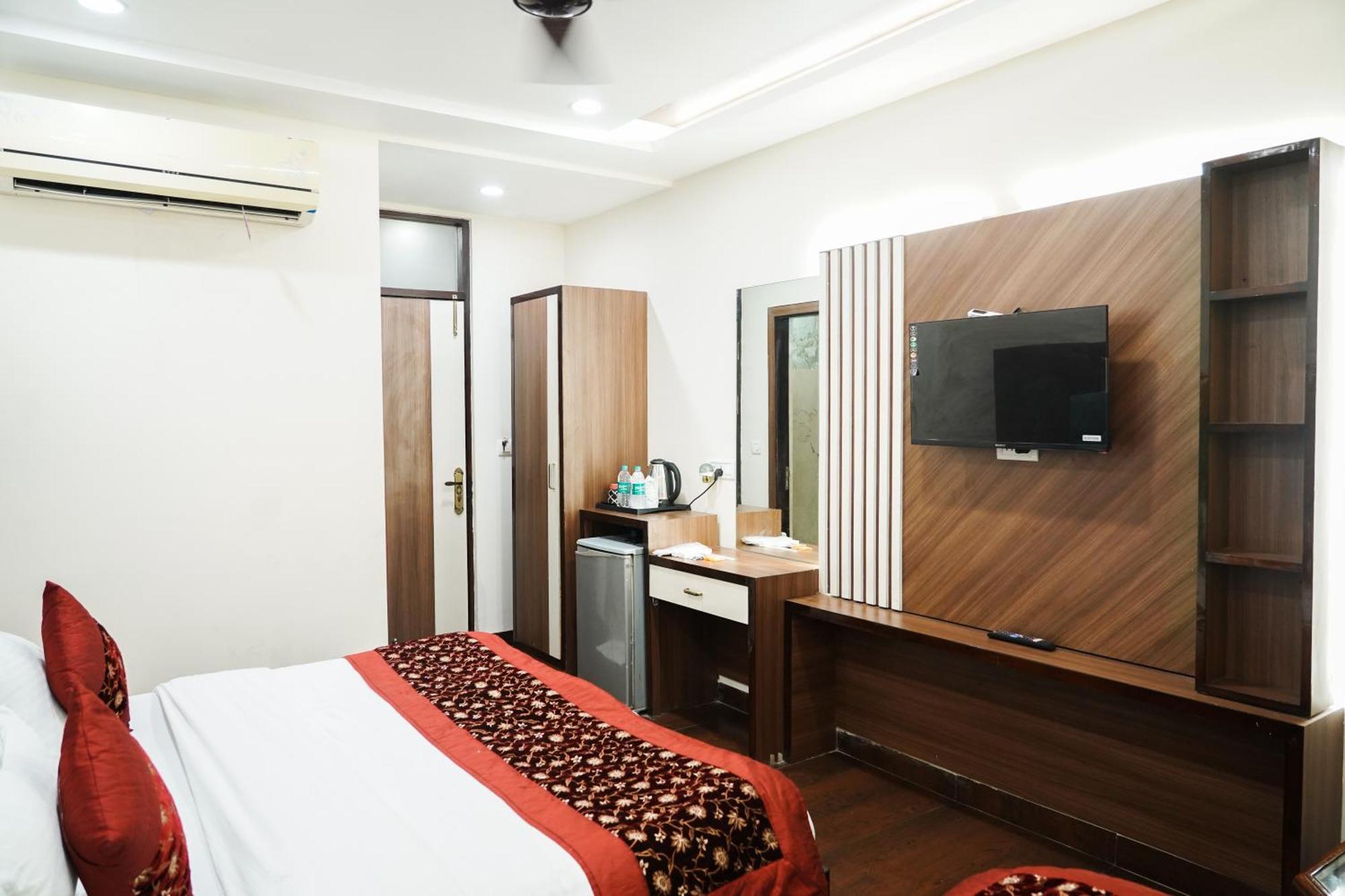 Hotel Batra Home Nizamuddin New Delhi Exterior foto
