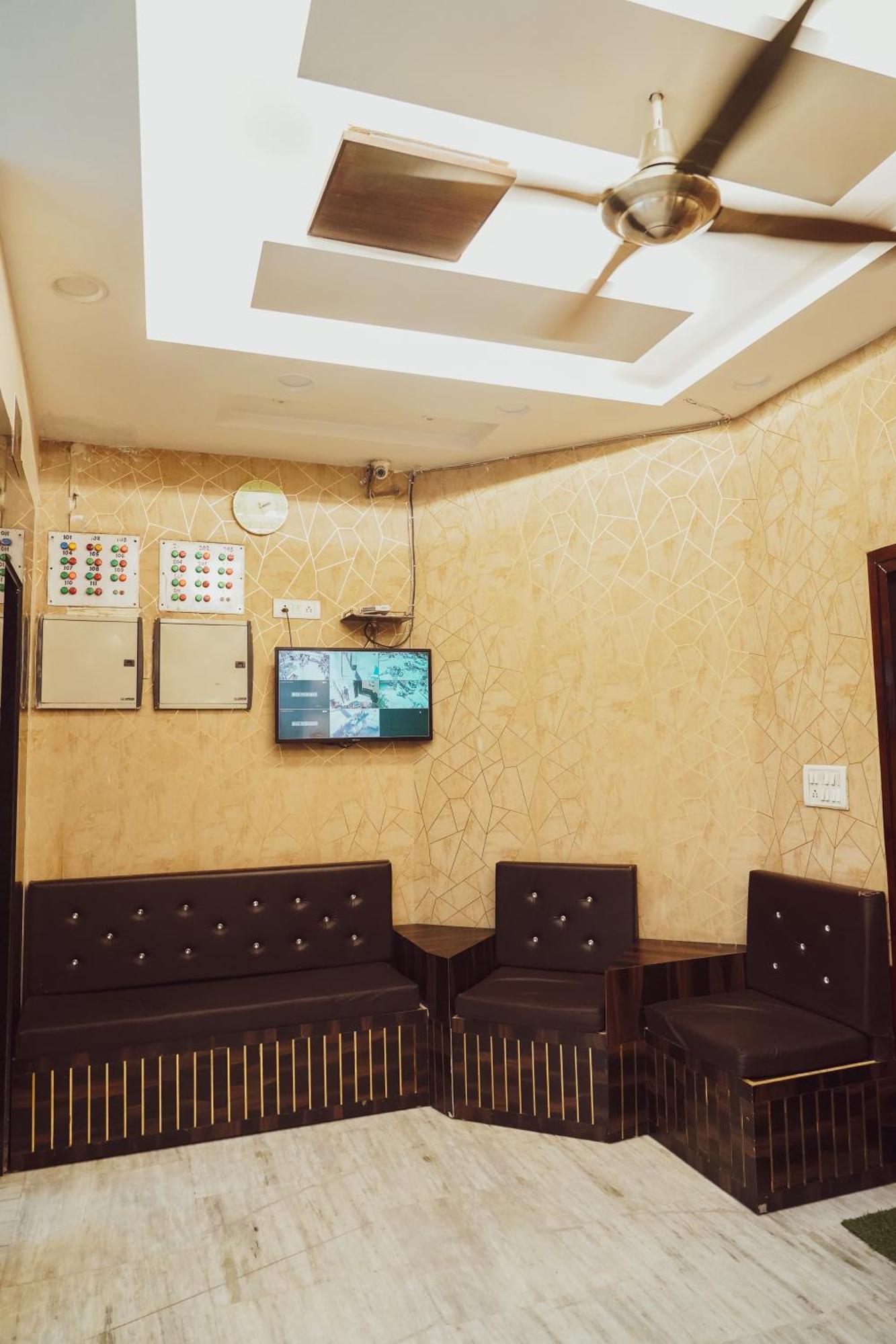 Hotel Batra Home Nizamuddin New Delhi Exterior foto